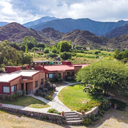 Miraluna Bodega Boutique Cachí Exteriör bild