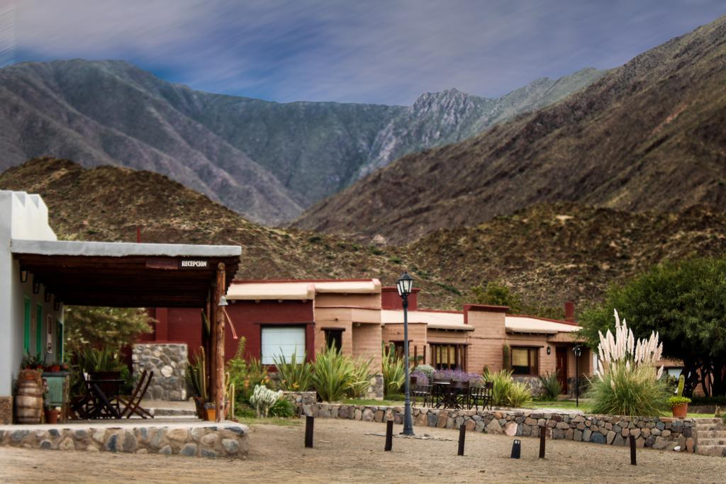Miraluna Bodega Boutique Cachí Exteriör bild